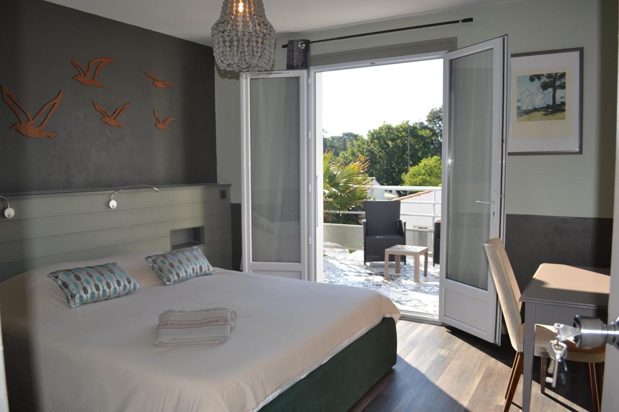 Atlantic Hotel Saint-Pierre-d'Oleron Exterior photo